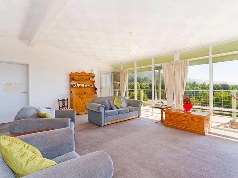 120 Montrose Avenue, Apollo Bay VIC 3233