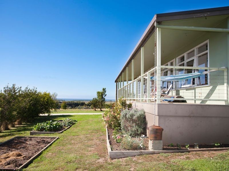120 Montrose Avenue, Apollo Bay VIC 3233
