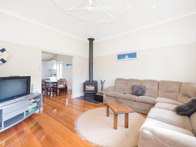 39 Murray Street, Apollo Bay VIC 3233