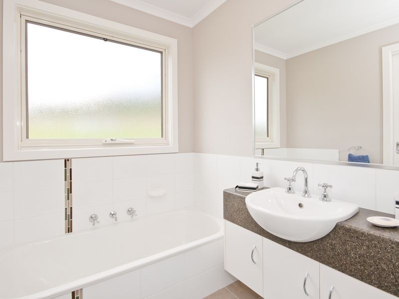 1 Jillian Road, Apollo Bay VIC 3233