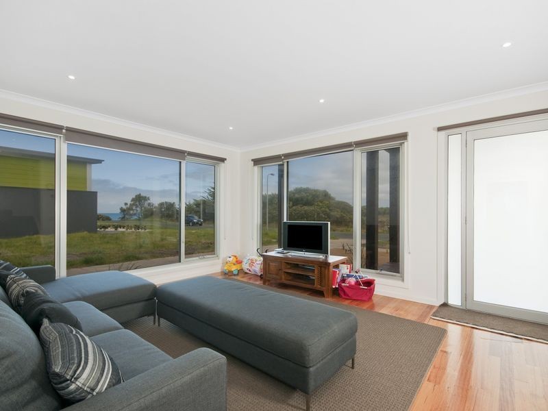 8D Gambier Street, Apollo Bay VIC 3233