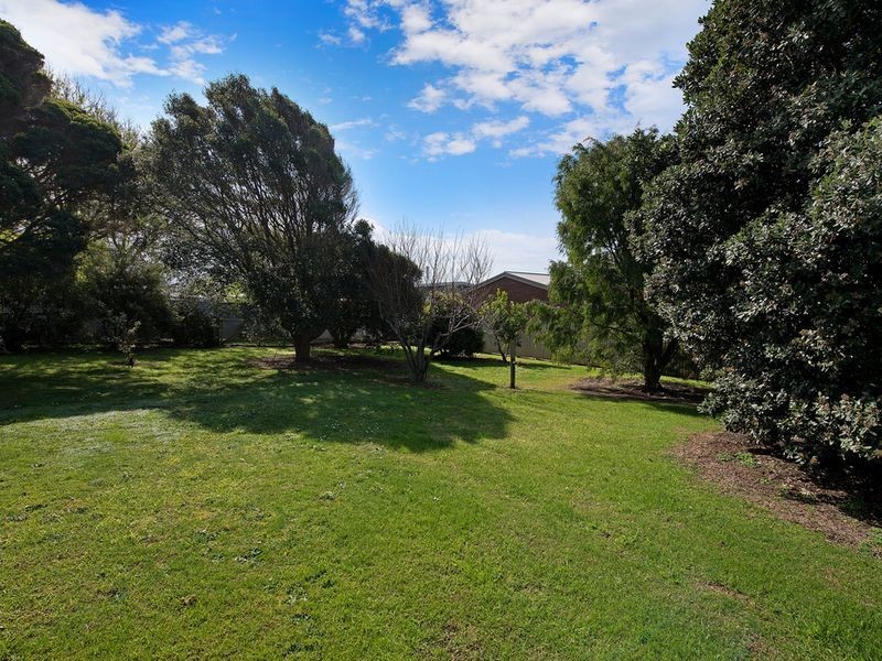 16 Martin Street, Apollo Bay VIC 3233