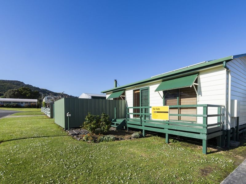 1/2 Murray Square, Apollo Bay VIC 3233