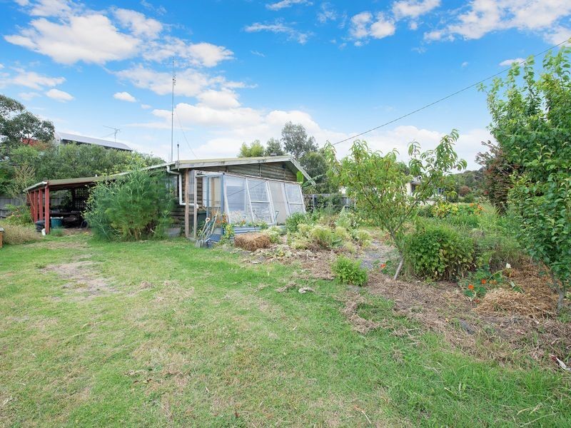 11 Great Ocean Road, Marengo VIC 3233