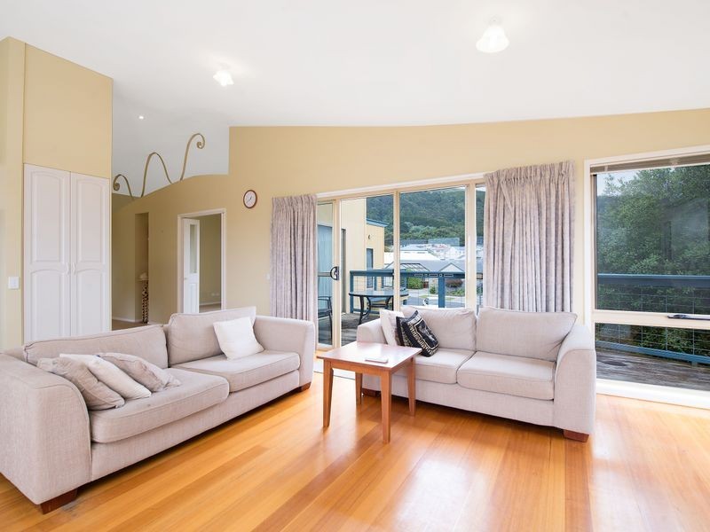 11 Outlook Road, Apollo Bay VIC 3233