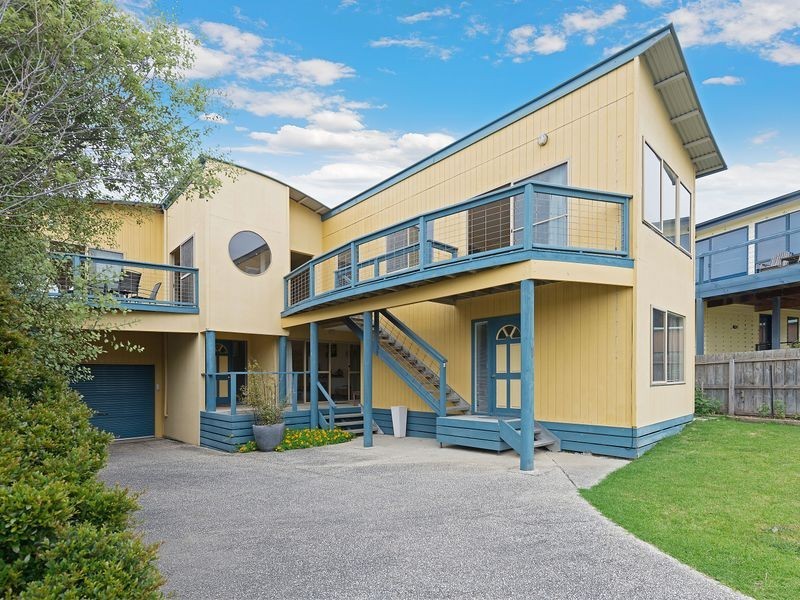 11 Outlook Road, Apollo Bay VIC 3233