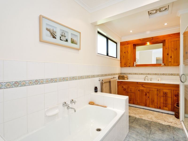 5 Newcombe Street, Marengo VIC 3233