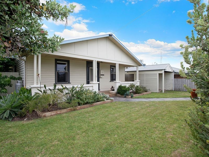 32 Moore Street, Apollo Bay VIC 3233