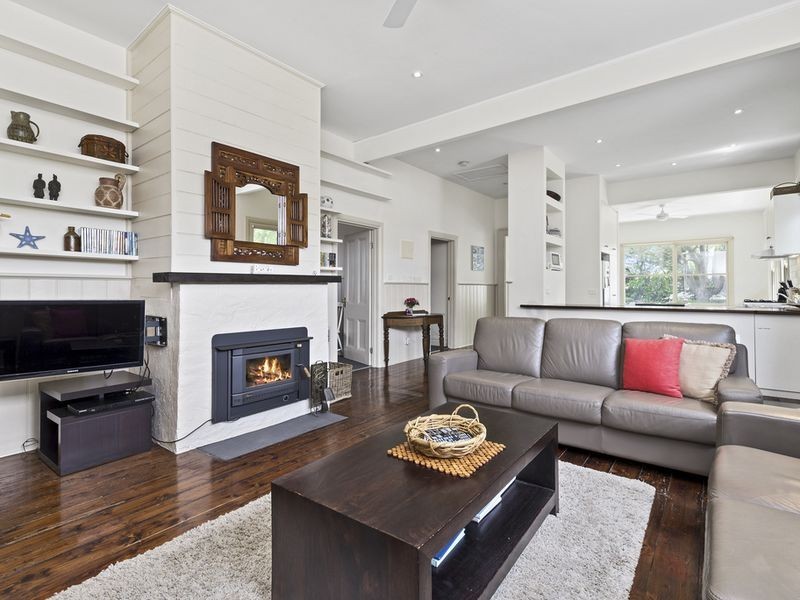 17 Moore Street, Apollo Bay VIC 3233