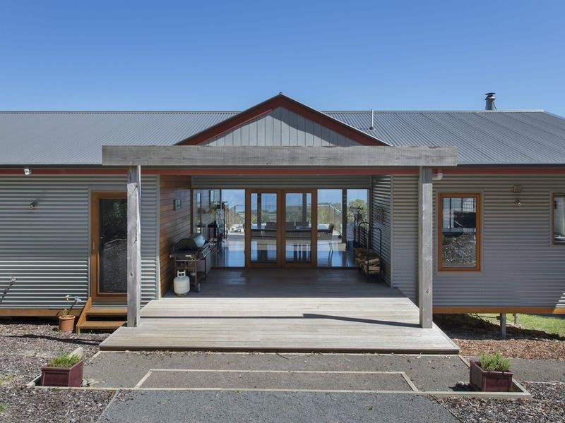 40 Kenneadys Road, Wongarra VIC 3221