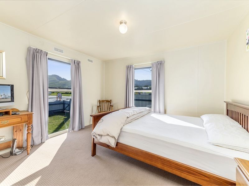 61 Montrose Avenue, Apollo Bay VIC 3233
