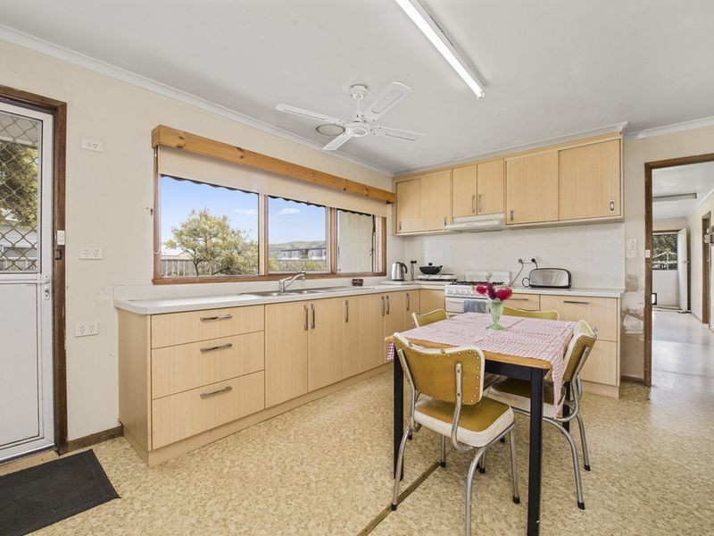 12 Noel Street, Apollo Bay VIC 3233