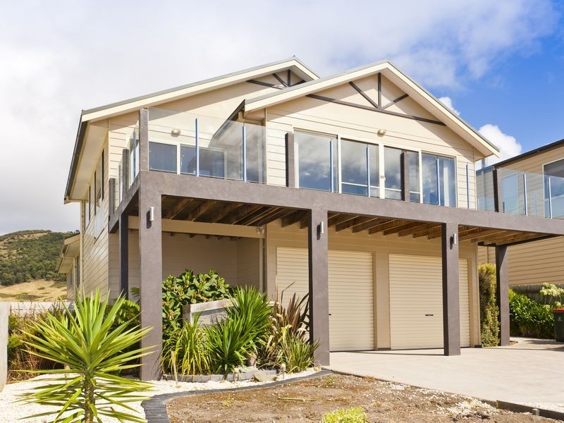 18 Seaview Drive, Apollo Bay VIC 3233