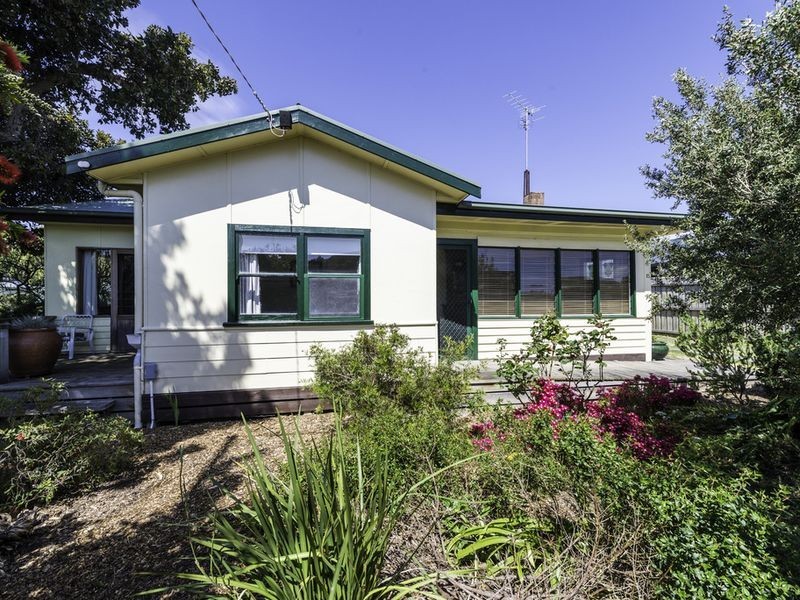 15 Murray Street, Apollo Bay VIC 3233