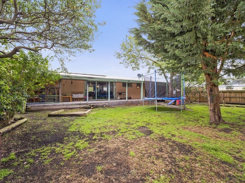 8 Barrand Street, Apollo Bay VIC 3233