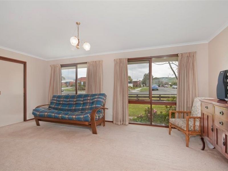 82 Mclachlan Street, Apollo Bay VIC 3233