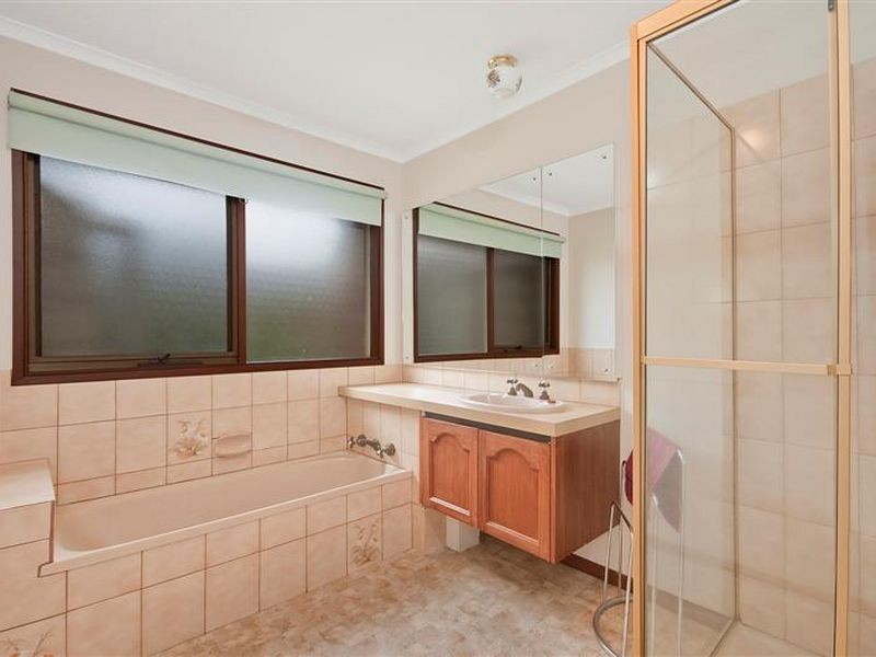 82 Mclachlan Street, Apollo Bay VIC 3233