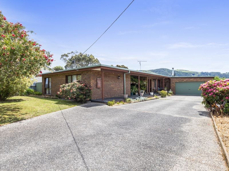 24 Moore Street, Apollo Bay VIC 3233