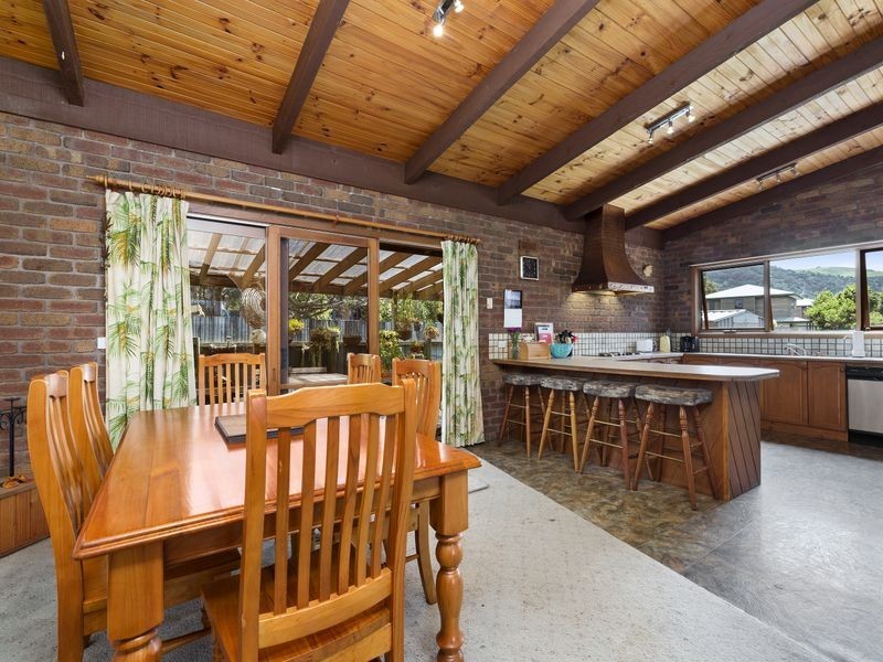 24 Moore Street, Apollo Bay VIC 3233