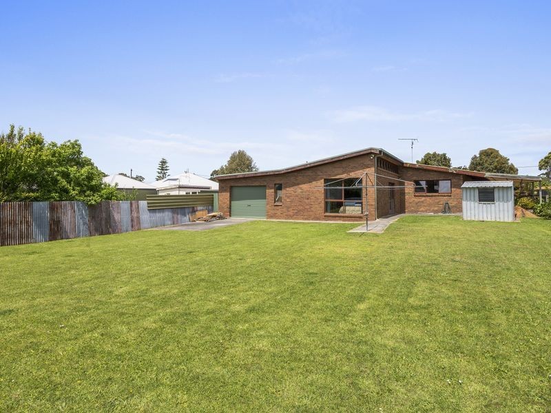 24 Moore Street, Apollo Bay VIC 3233