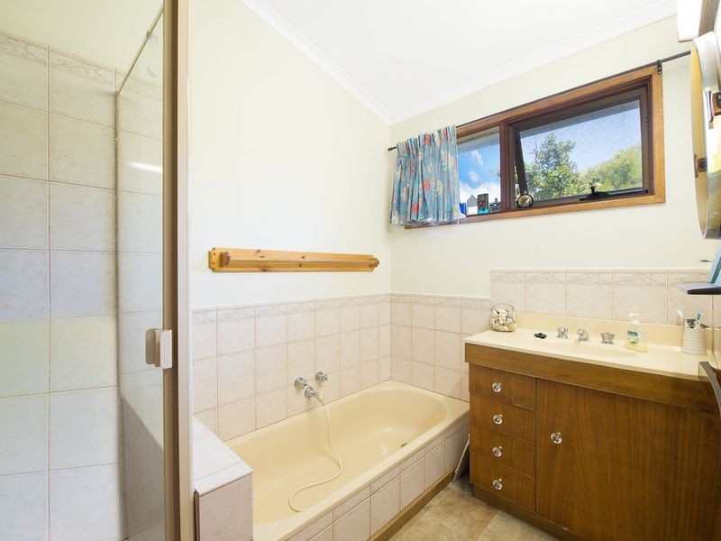 11 Mitchell Court, Marengo VIC 3233