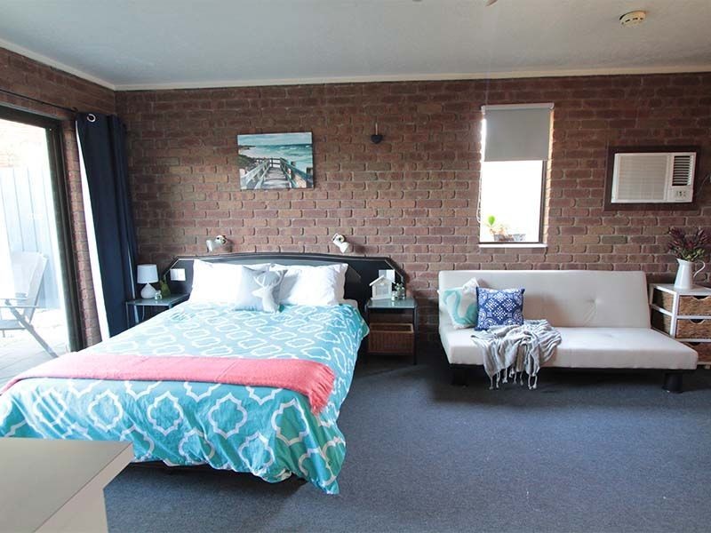 1/1 Newcombe Street, Marengo VIC 3233
