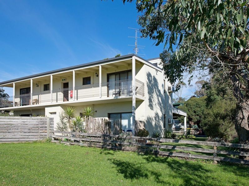 1/1 Newcombe Street, Marengo VIC 3233