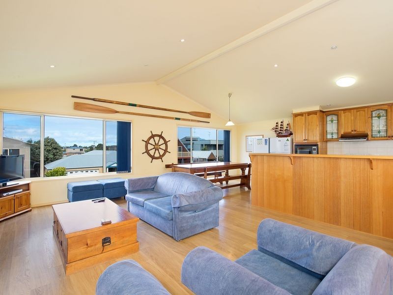 10 Scenic Drive, Apollo Bay VIC 3233