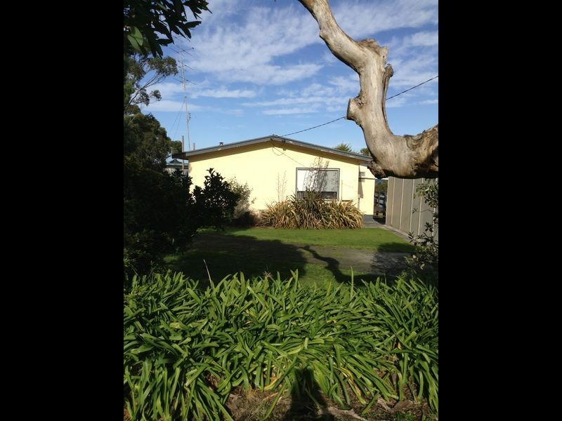 7 Point Avenue, Skenes Creek VIC 3233