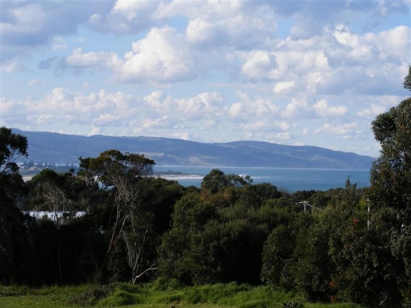 18 Ferrier Drive, Marengo VIC 3233
