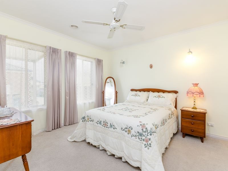 2/5 Patricia Court, Drysdale VIC 3222