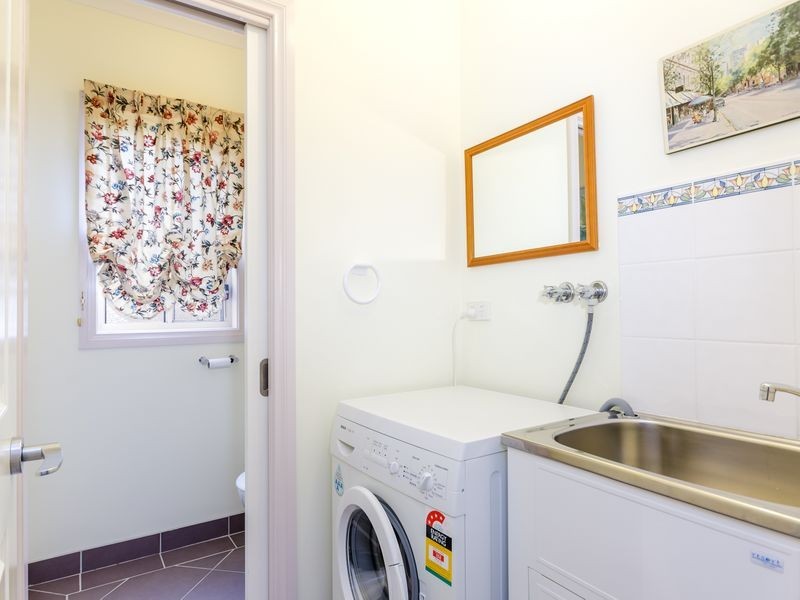 2/5 Patricia Court, Drysdale VIC 3222