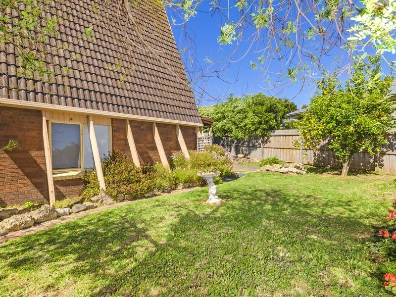 4 Dumburra Avenue, Clifton Springs VIC 3222