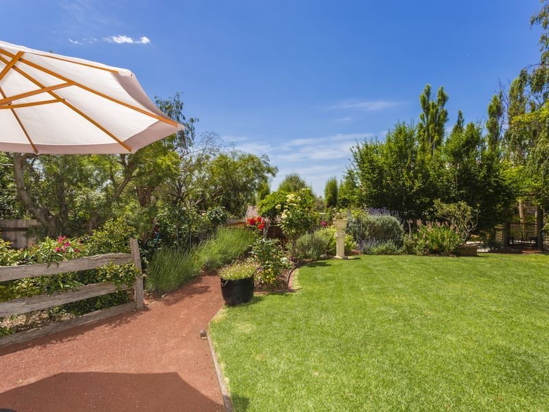 7 Whitcombes Road, Drysdale VIC 3222