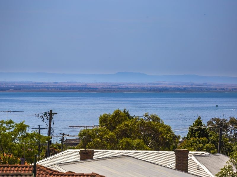 7 Whitcombes Road, Drysdale VIC 3222