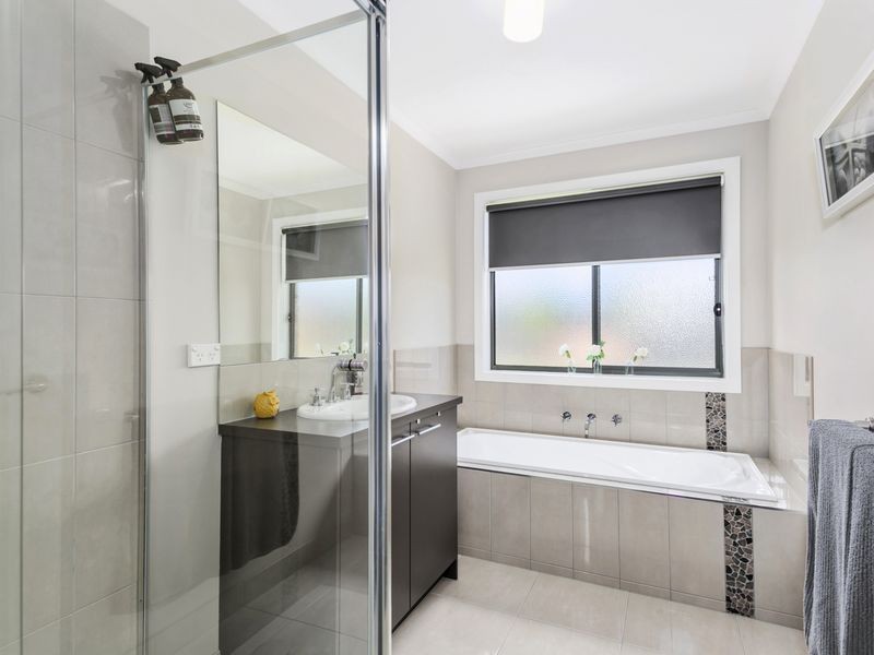 8 Chevy Avenue, Drysdale VIC 3222