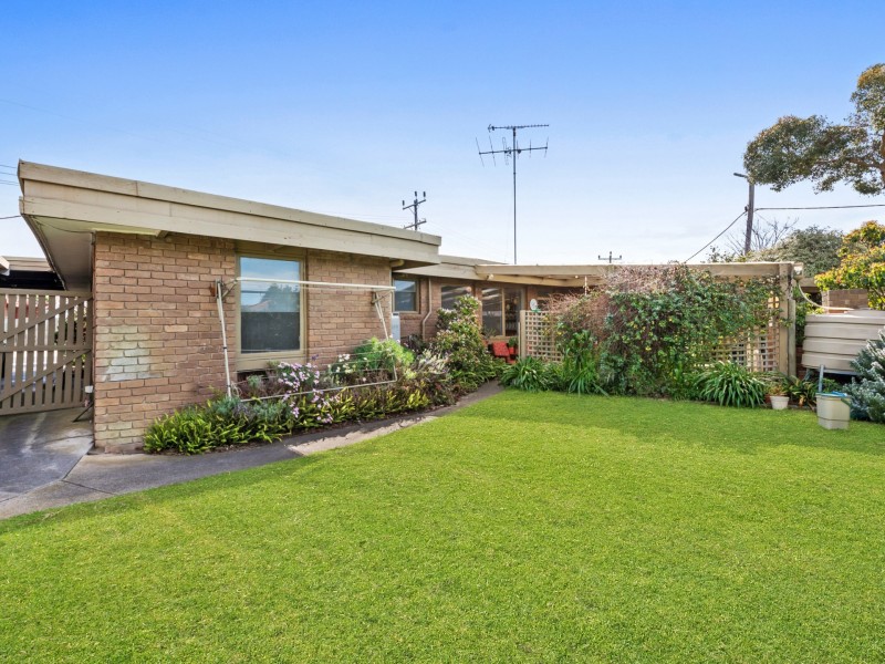 2 Carolina Way, Clifton Springs VIC 3222