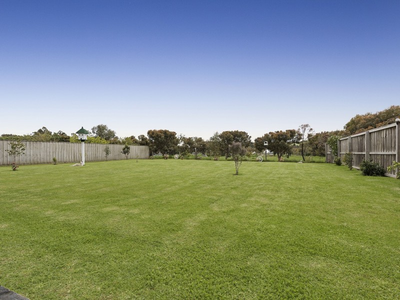 17 Wintersun Court, Clifton Springs VIC 3222