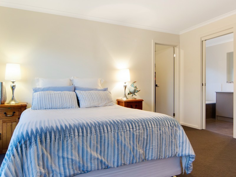 2 Holburn Rise, Ocean Grove VIC 3226