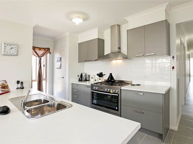 16 Baybrook Avenue, Curlewis VIC 3222