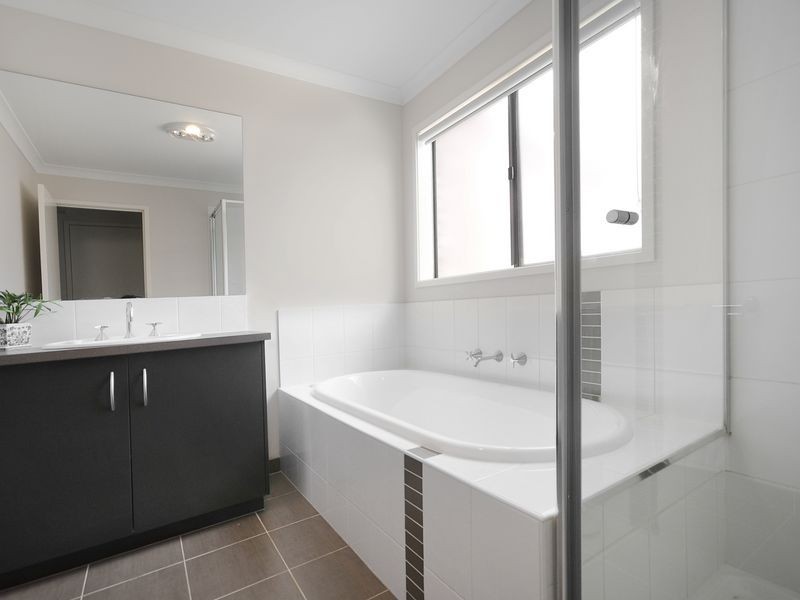 32 Bay Shore Avenue, Clifton Springs VIC 3222