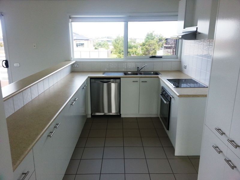 43 Wattlehill Grove, St Leonards VIC 3223