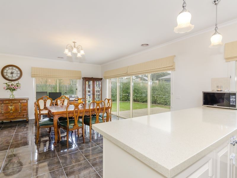 12 Grassland Grove, Leopold VIC 3224