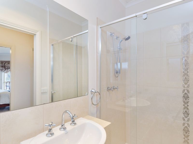 12 Grassland Grove, Leopold VIC 3224