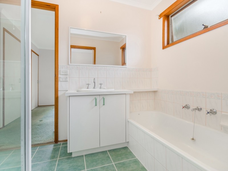 27 Amarina Road, Clifton Springs VIC 3222