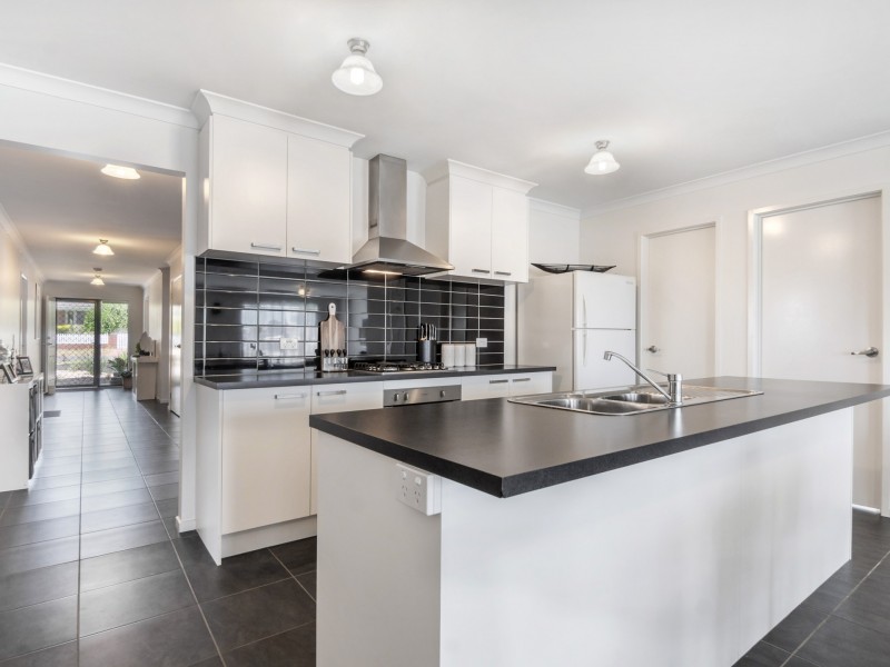 11 Tarkarri Avenue, Clifton Springs VIC 3222