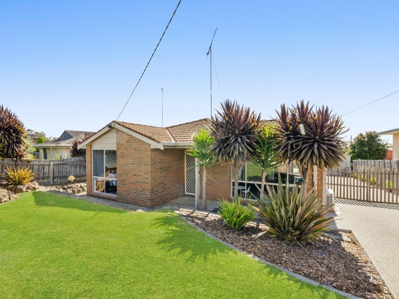 12 Bukatilla Avenue, Clifton Springs VIC 3222