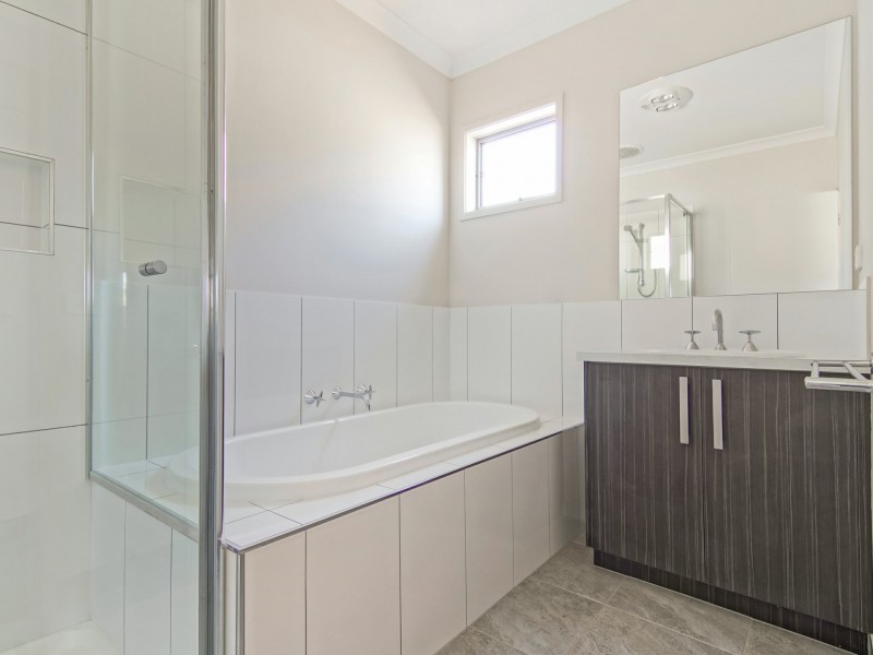 40 Baybrook Avenue, Curlewis VIC 3222