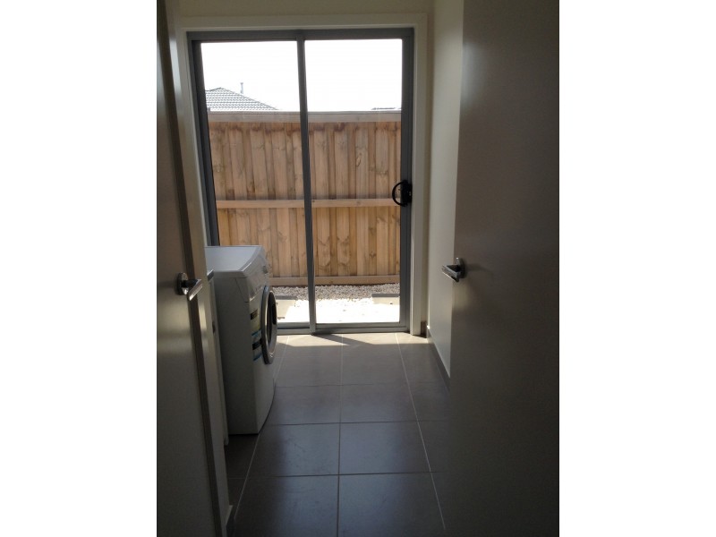 8 Brompton Avenue, Curlewis VIC 3222