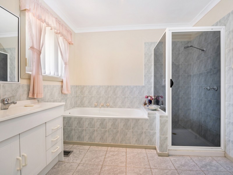 12 Gwinganna Drive, Clifton Springs VIC 3222